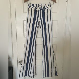 Hudson Mia 5 pocket Mid Rise flare size 23 worn and washed once.